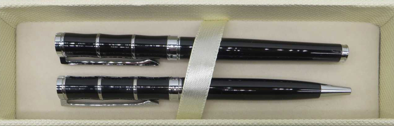 Набор подарочный Sonata 2ручки чёрные с серебрянными поперечными полосками-роллер и шариковая в коробке