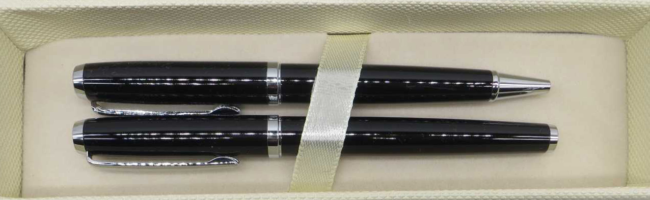 Набір подарунковий Sonata 2ручки чорні зі сріблом-ролер та кулькова у коробці